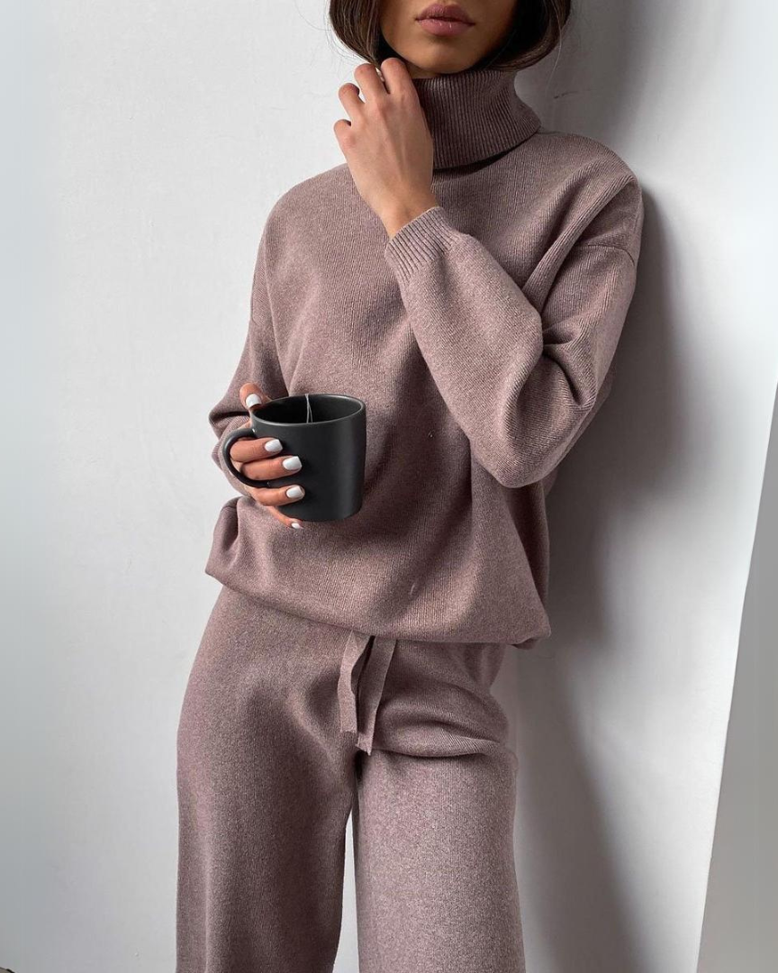 Dorota – Szykowny Dwuczęściowy Komplet Z Golfem