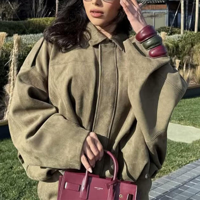 Alicja – Stylowa Kurtka Bomberka z Imitacji Zamszu