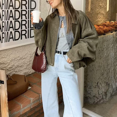 Alicja – Stylowa Kurtka Bomberka z Imitacji Zamszu