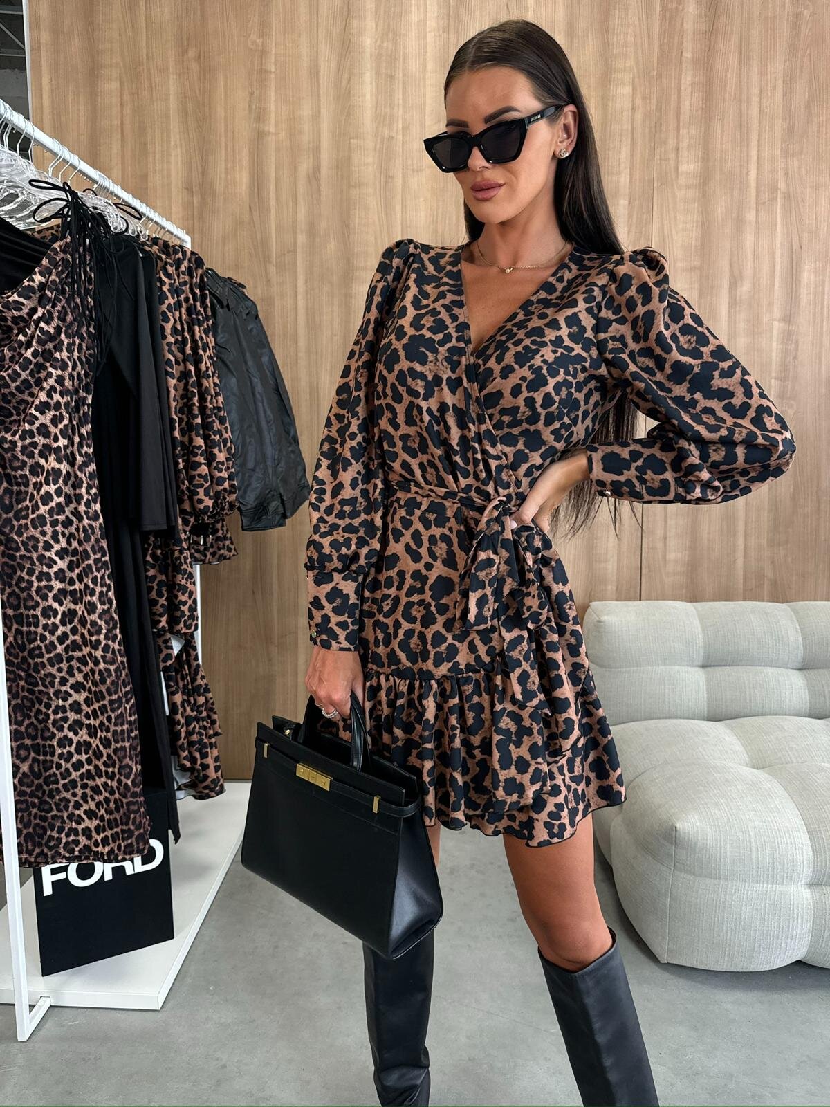 Diana - Elegancka Kwiatowa Sukienka