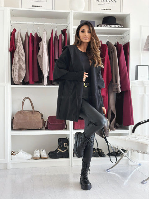 Bożena – Stylowy Płaszcz Z Kapturem Oversize