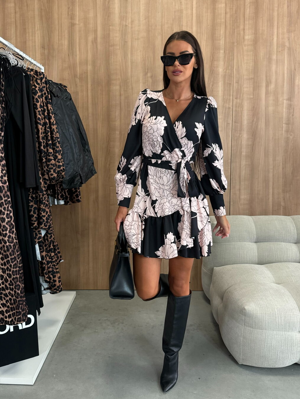 Diana - Elegancka Kwiatowa Sukienka