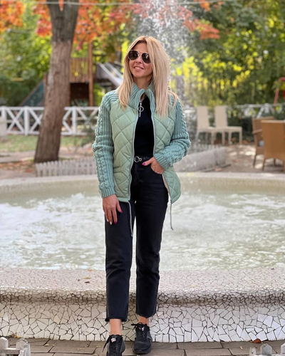 Nora – Patchworkowy Dzianinowy Płaszcz