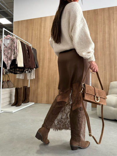 Karolin – Satynowa Spódnica Z Koronką